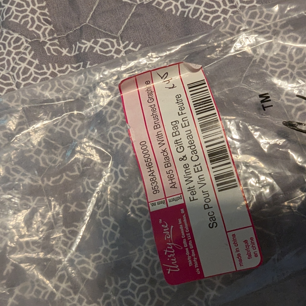 Thirty-One Black Bag with Brushed Graphite Logo - Picture 2 of 2